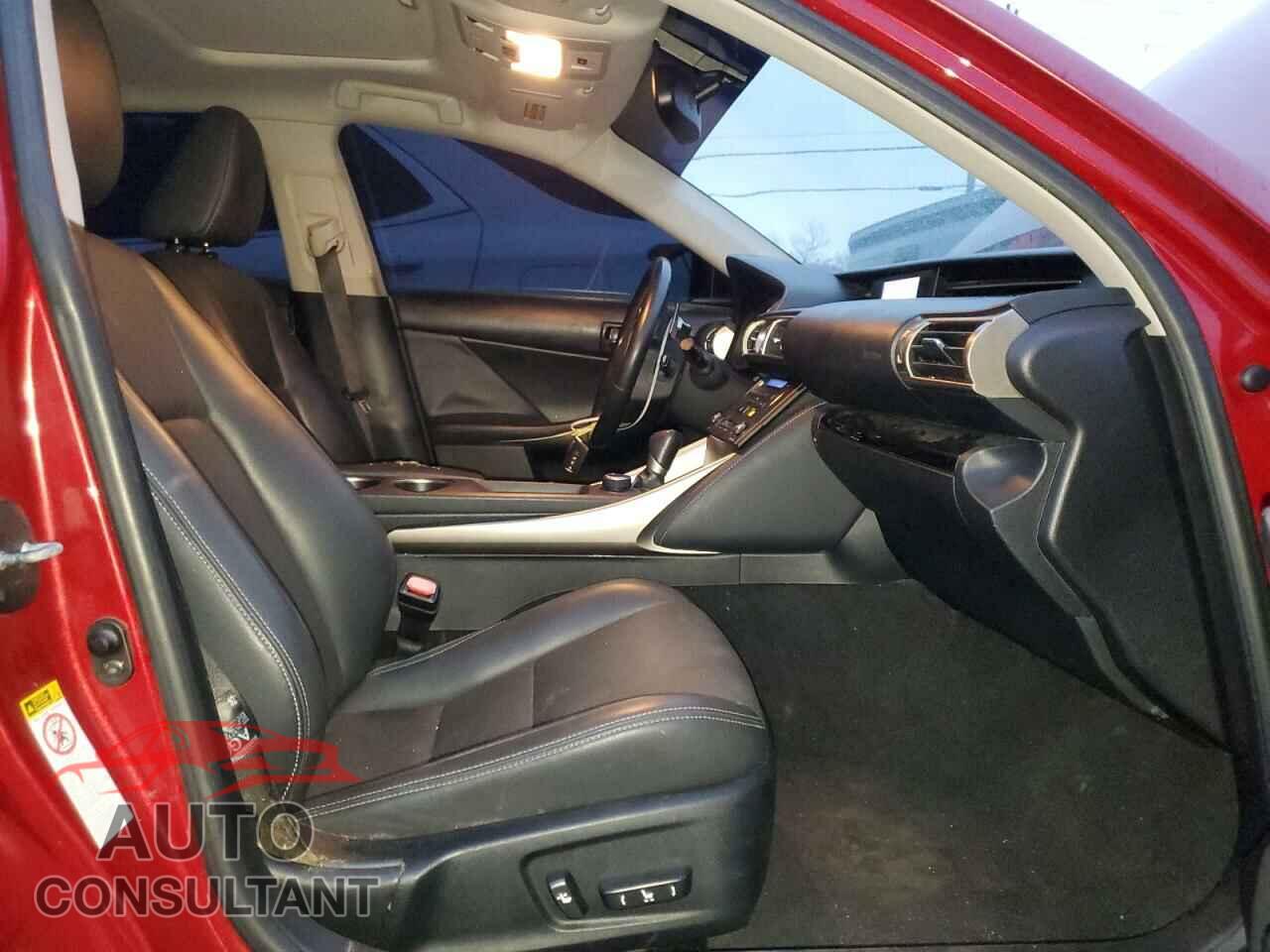 LEXUS IS 2015 - JTHBF1D28F5043620