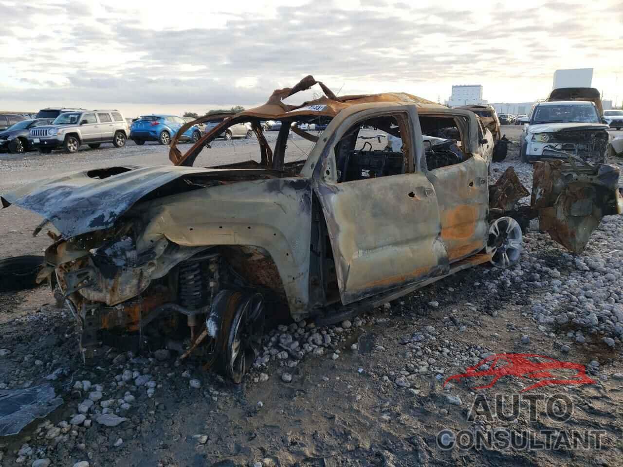 TOYOTA TACOMA 2018 - 5TFAZ5CN1JX063972