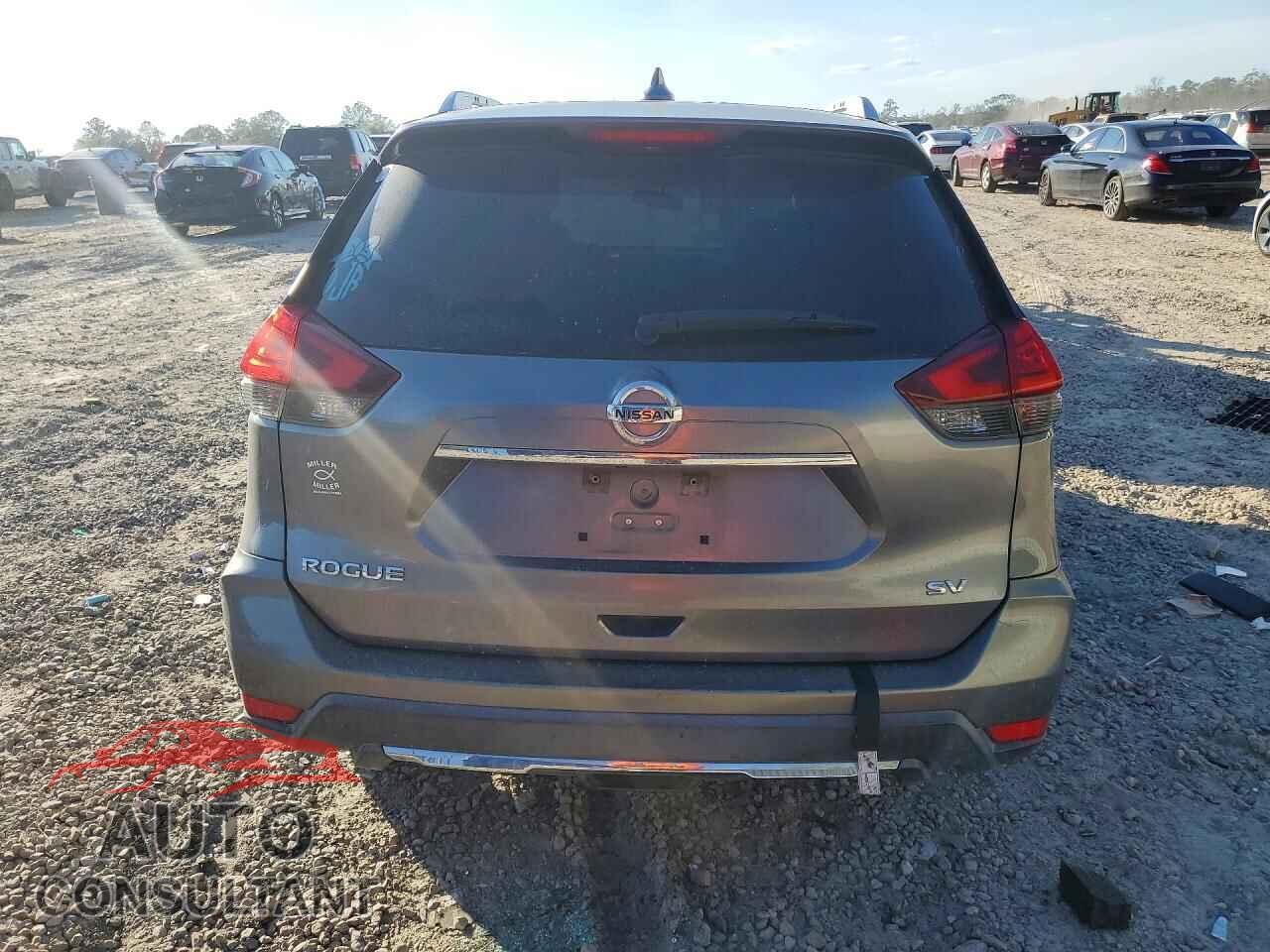 NISSAN ROGUE 2017 - KNMAT2MT2HP537306