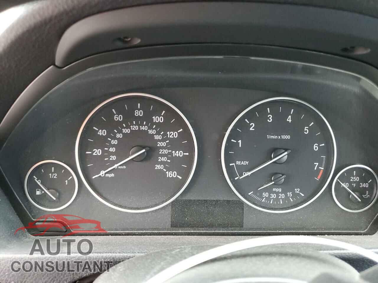 BMW 3 SERIES 2016 - WBA8E1G53GNU10619