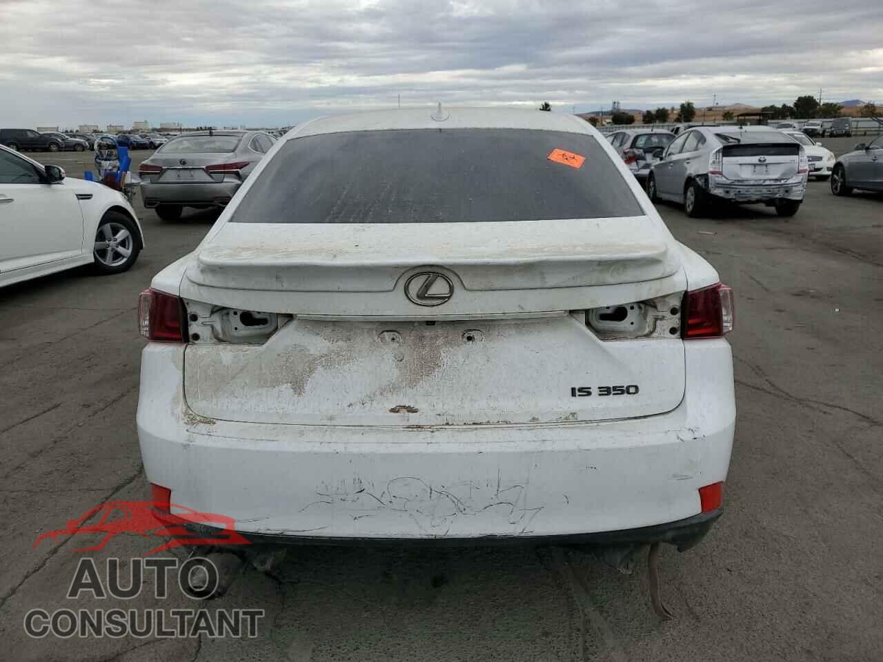 LEXUS IS 2014 - JTHBE1D20E5006935