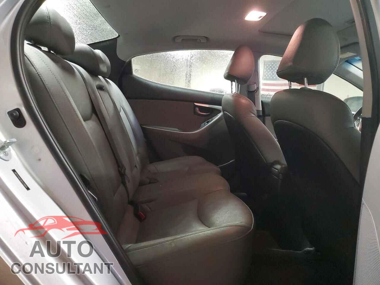 HYUNDAI ELANTRA 2012 - 5NPDH4AE8CH120664
