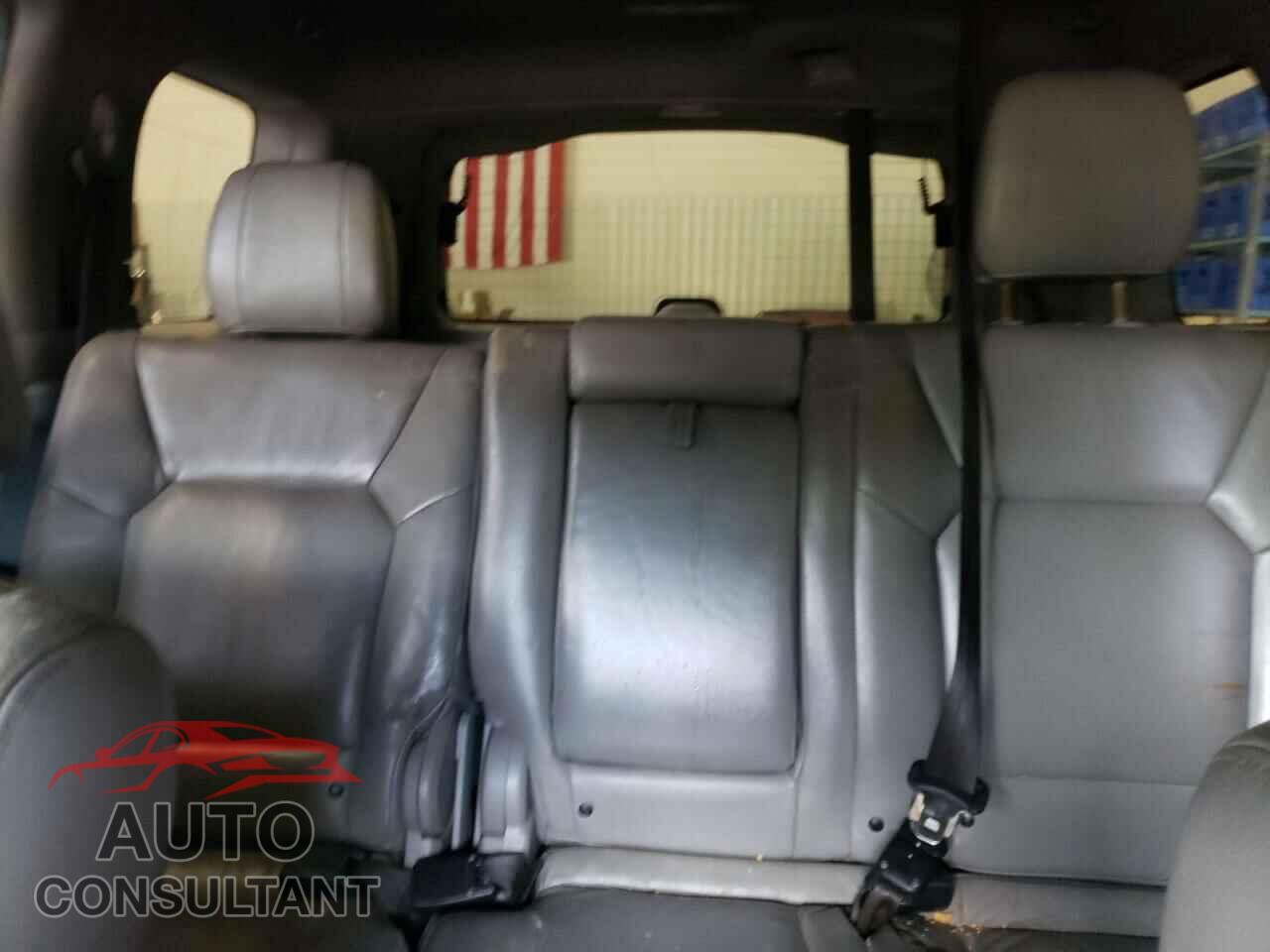HONDA PILOT 2015 - 5FNYF3H25FB011532