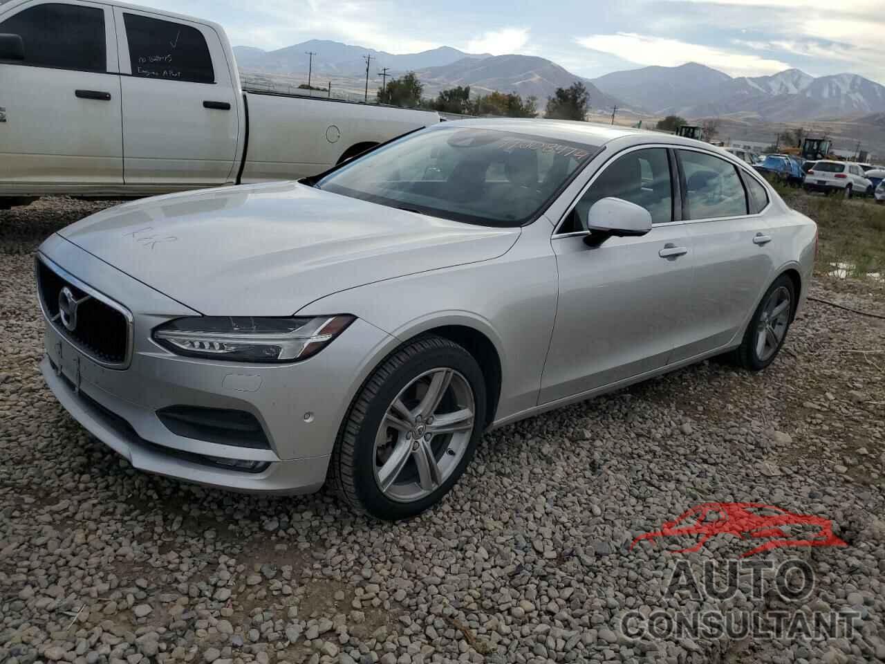 VOLVO S90 2018 - LVY982MK7JP027821