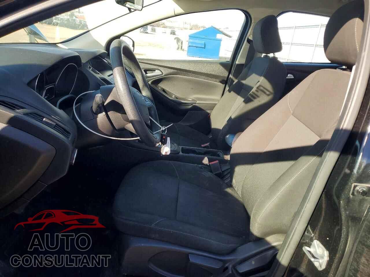 FORD FOCUS 2015 - 1FADP3F26FL329354