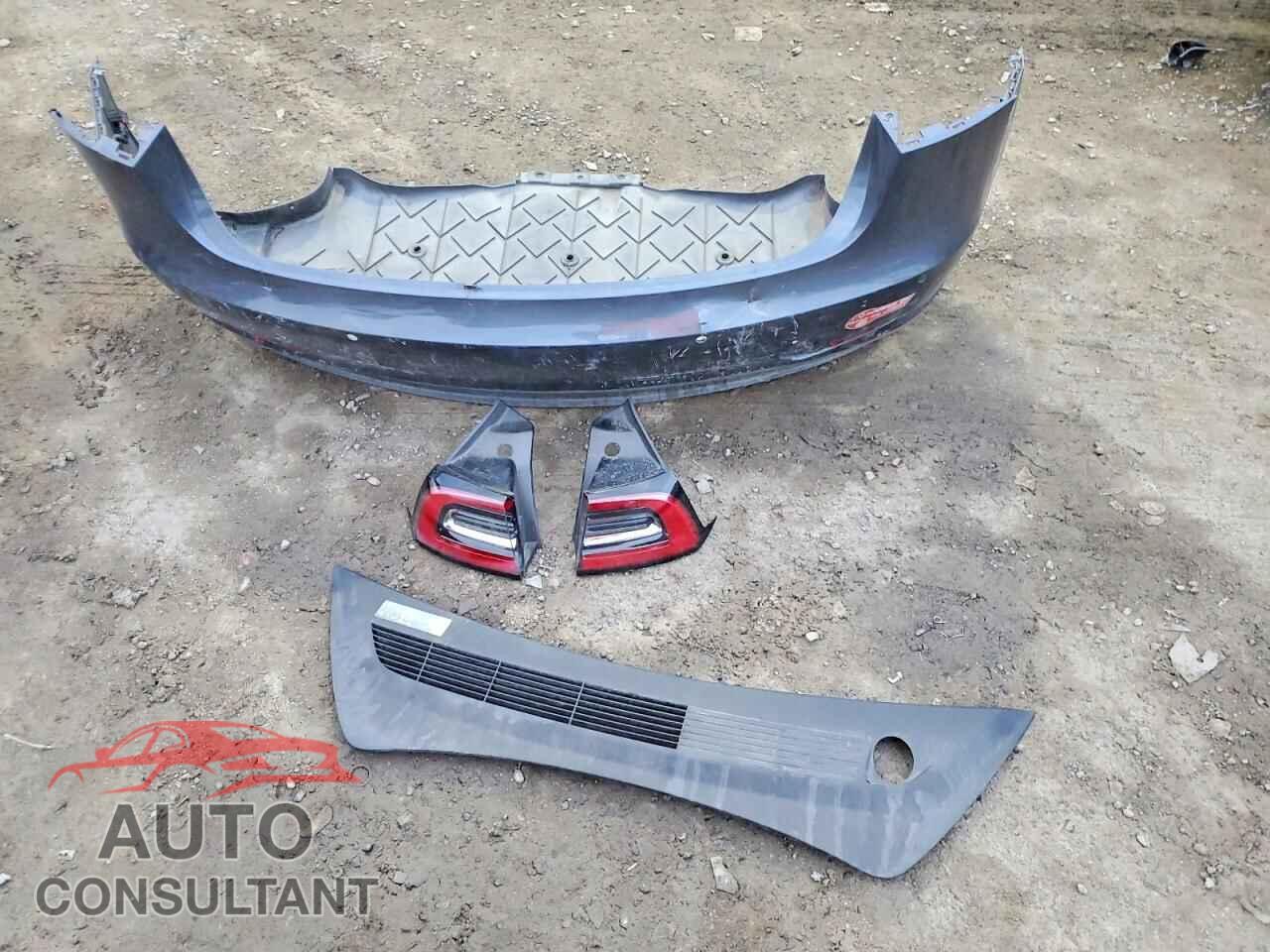 TESLA MODEL 3 2018 - 5YJ3E1EA7JF046496