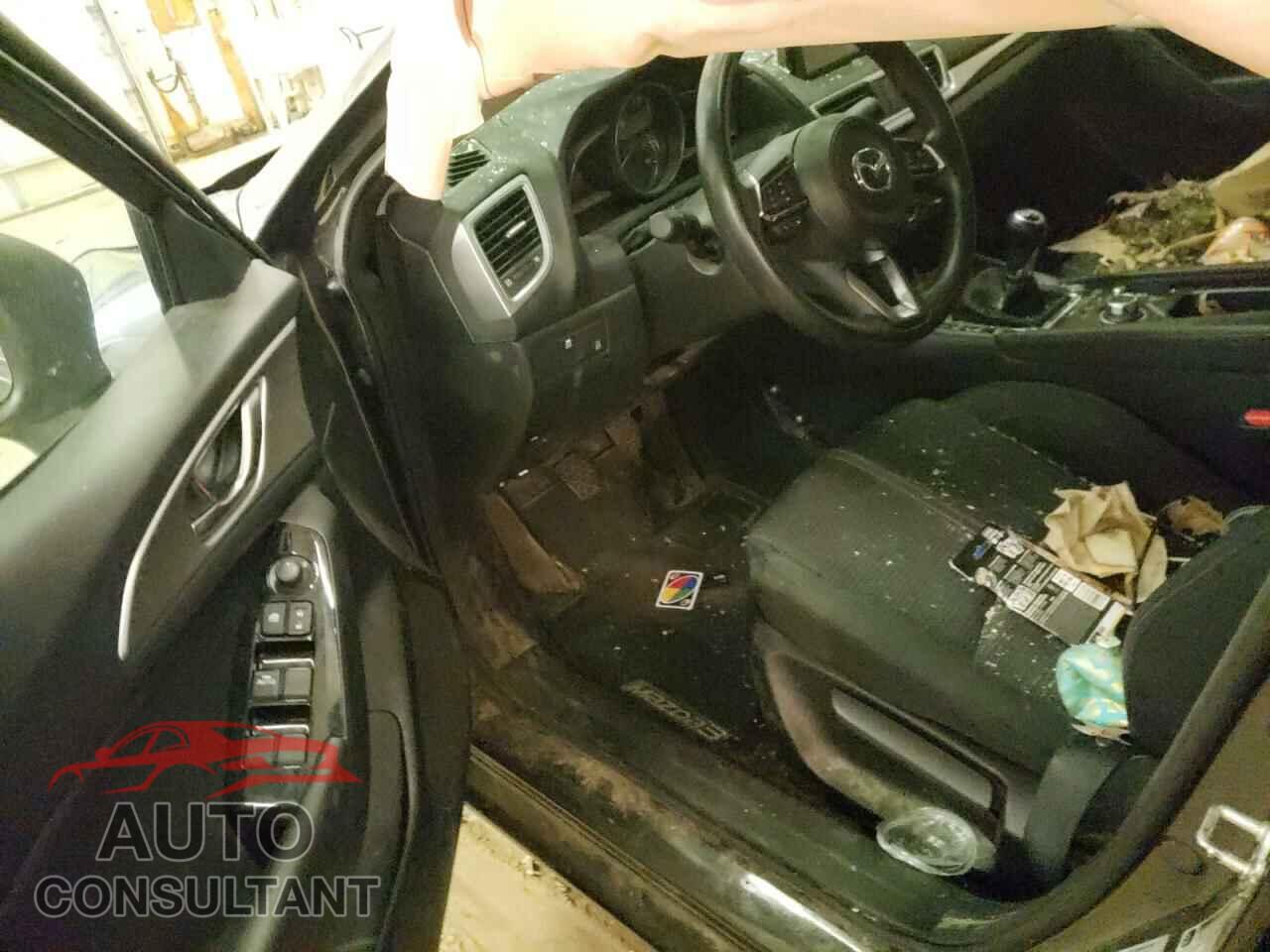 MAZDA 3 2017 - JM1BN1U76H1102822