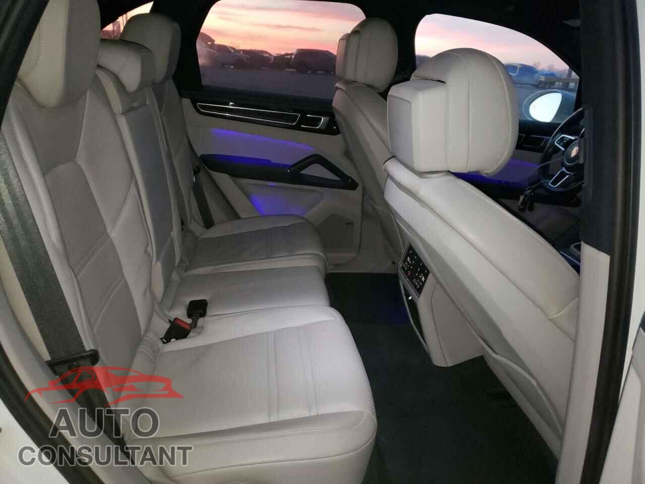 PORSCHE CAYENNE 2019 - WP1AA2AY5KDA08378