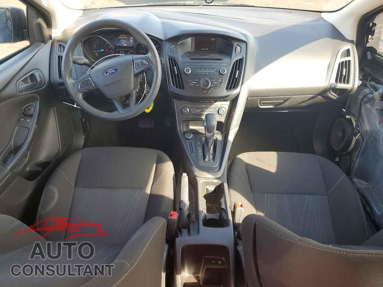 FORD FOCUS 2015 - 1FADP3E21FL209401