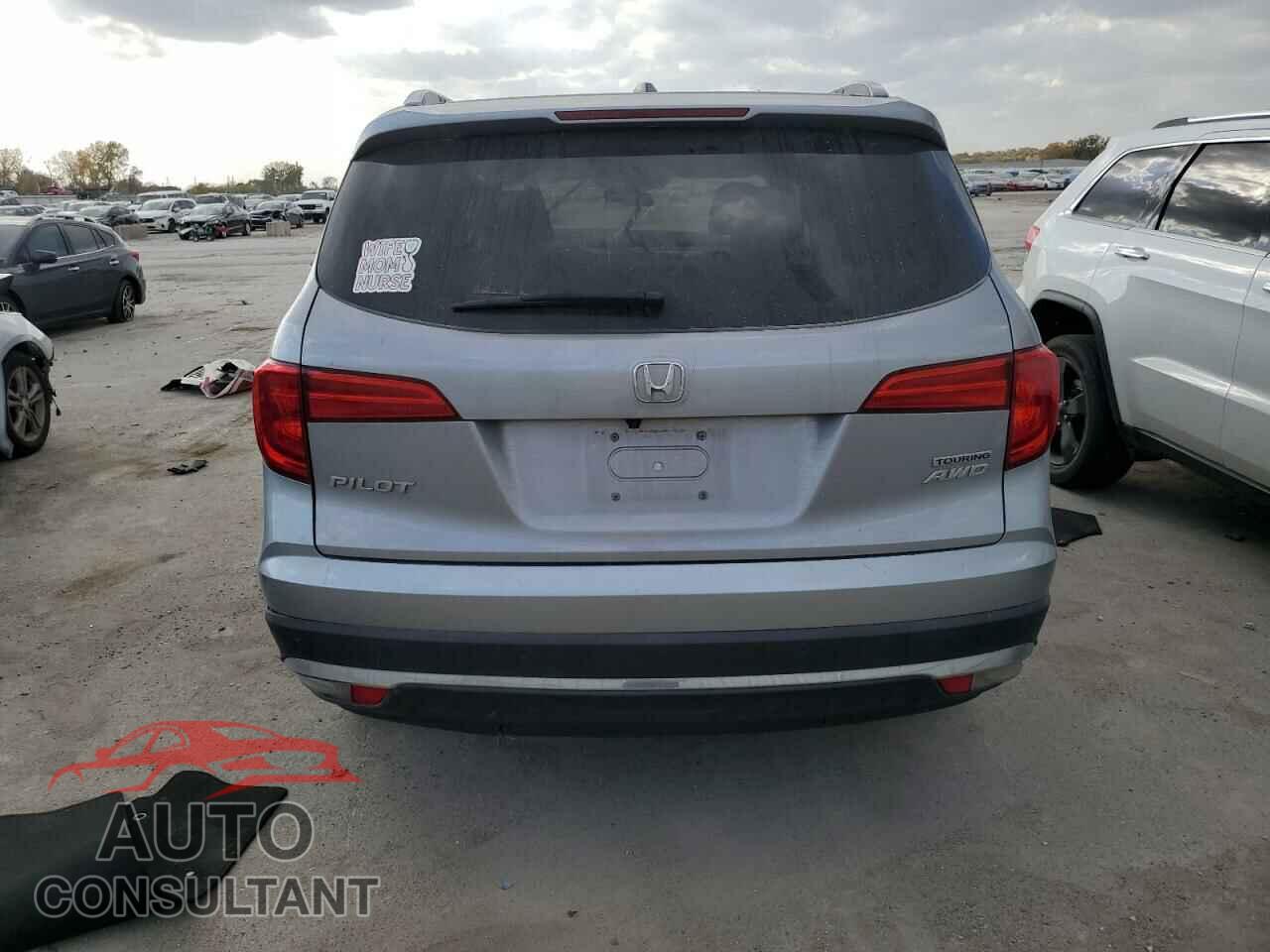HONDA PILOT 2017 - 5FNYF6H9XHB100871