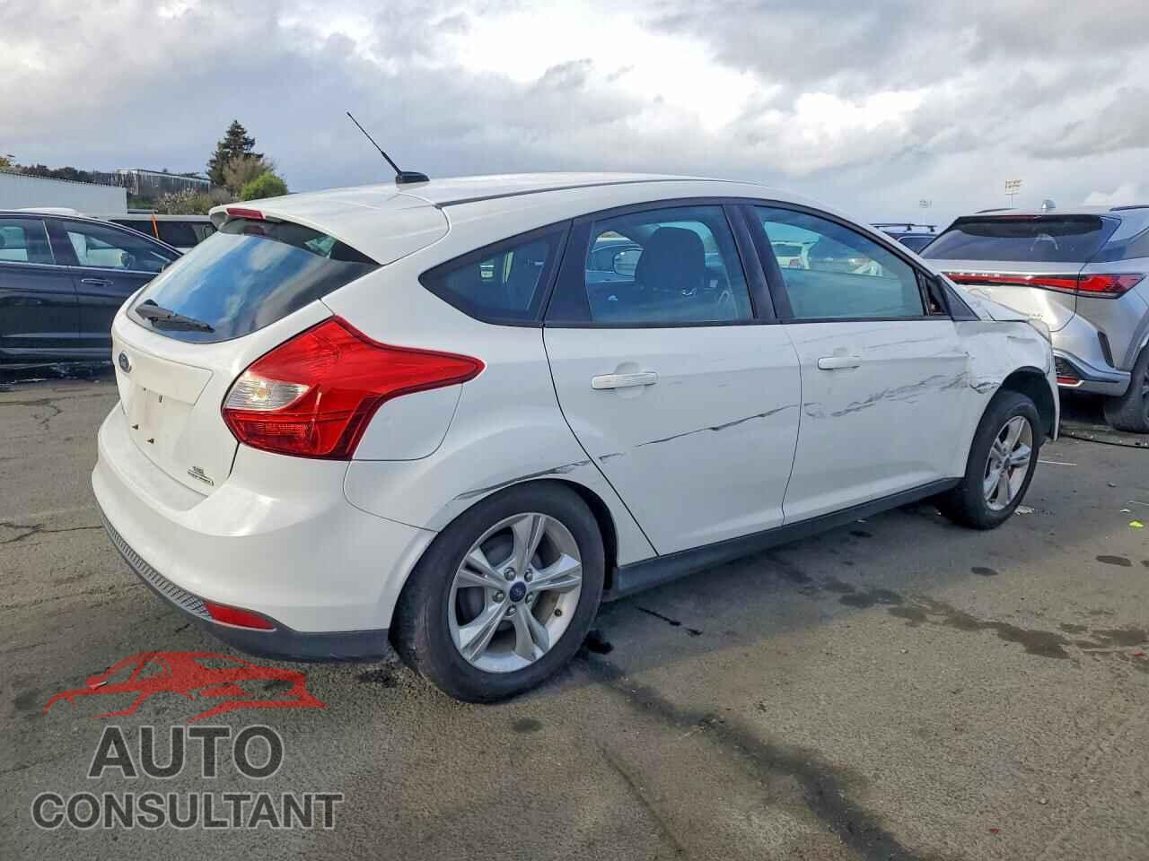 FORD FOCUS 2014 - 1FADP3K23EL323693