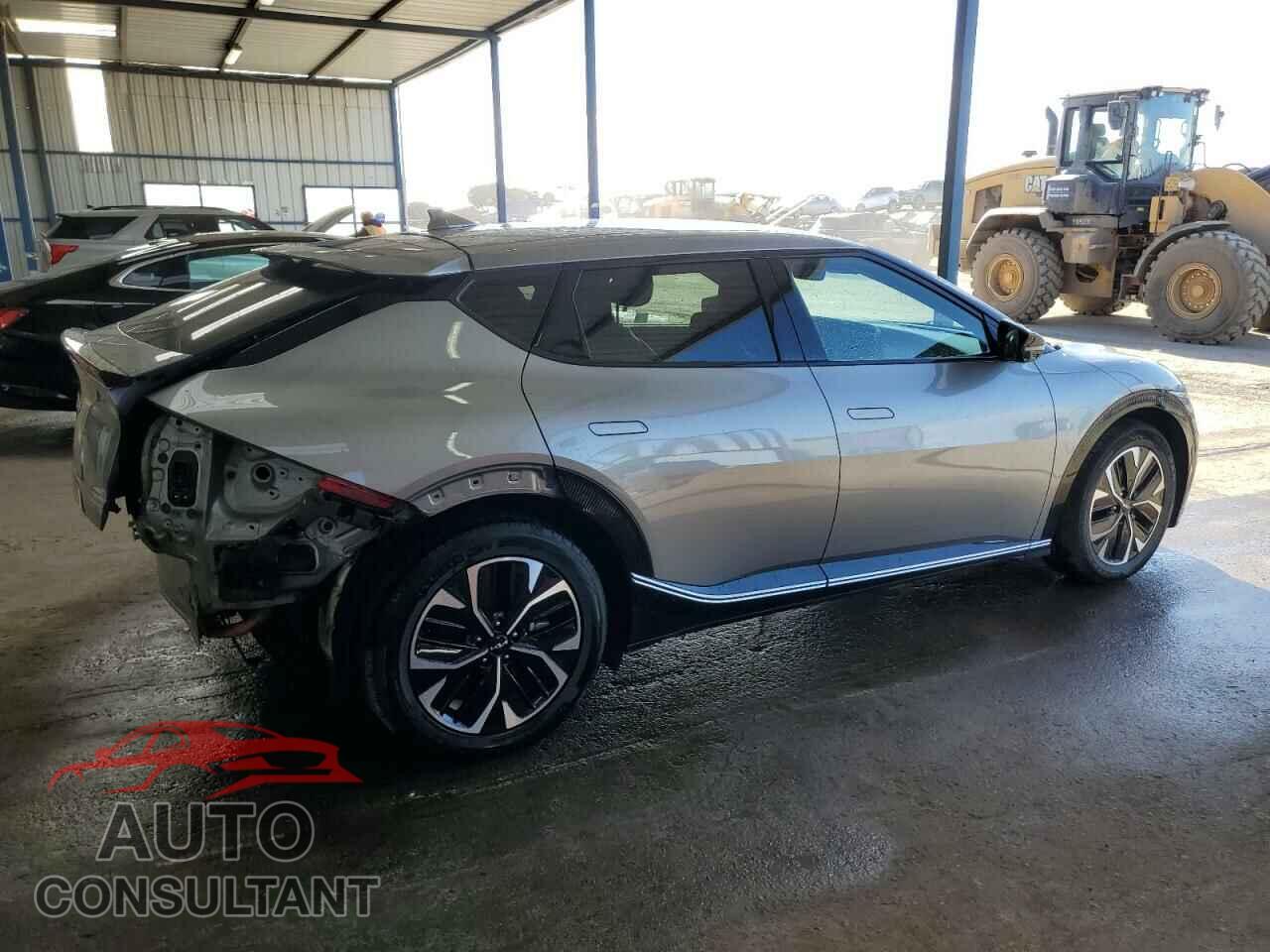 KIA EV6 LIGHT 2023 - KNDC3DLC8P5156561