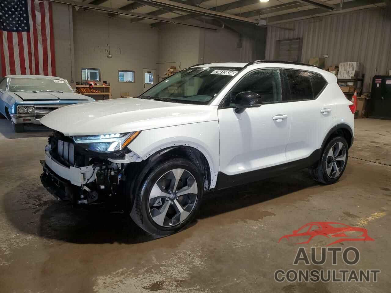 VOLVO XC40 PLUS 2024 - YV4L12UL2R2349606