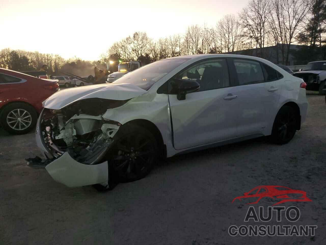 TOYOTA COROLLA 2024 - JTDBDMHE9RJ005726