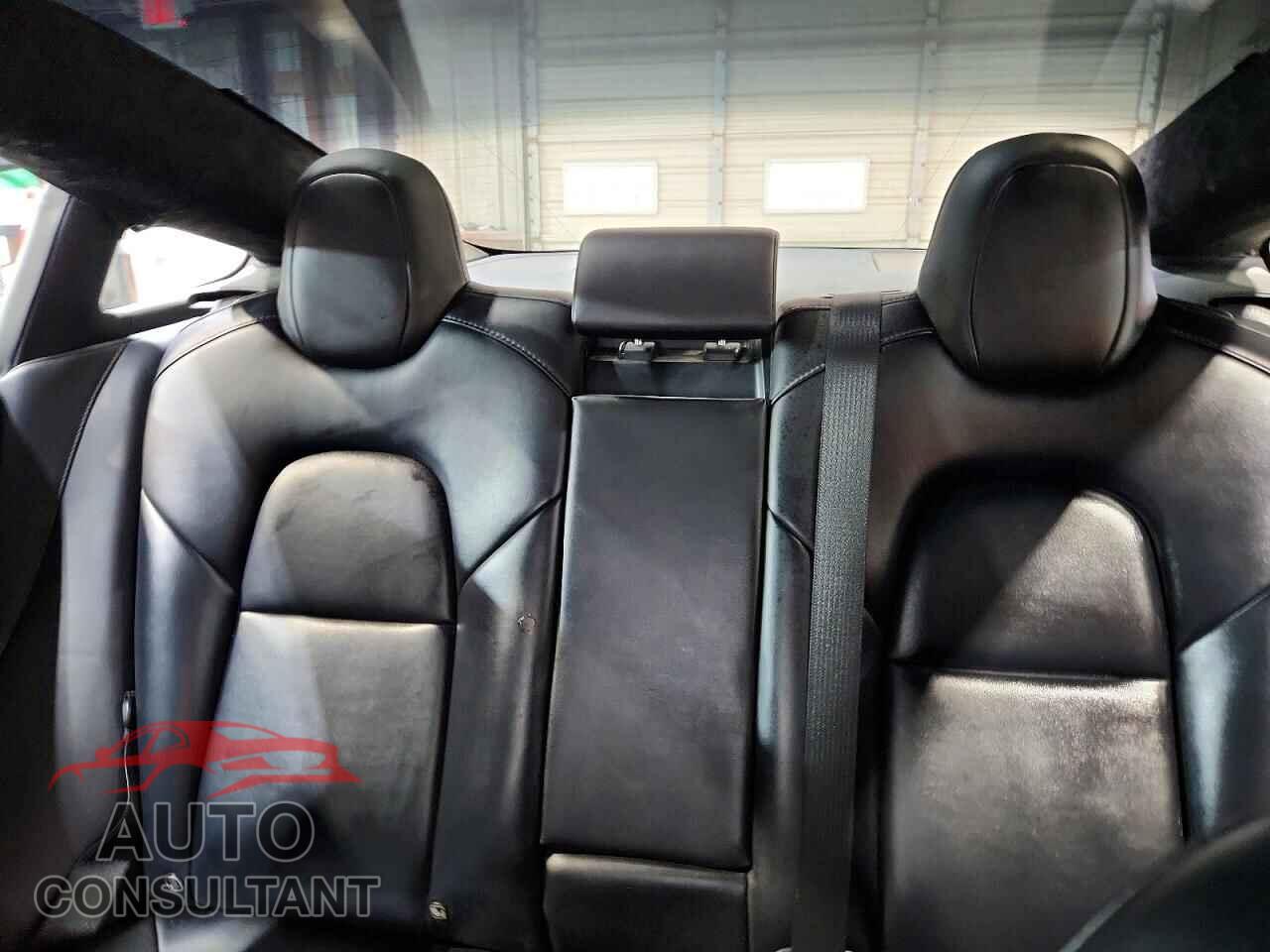 TESLA MODEL 3 2021 - 5YJ3E1EA0MF086066