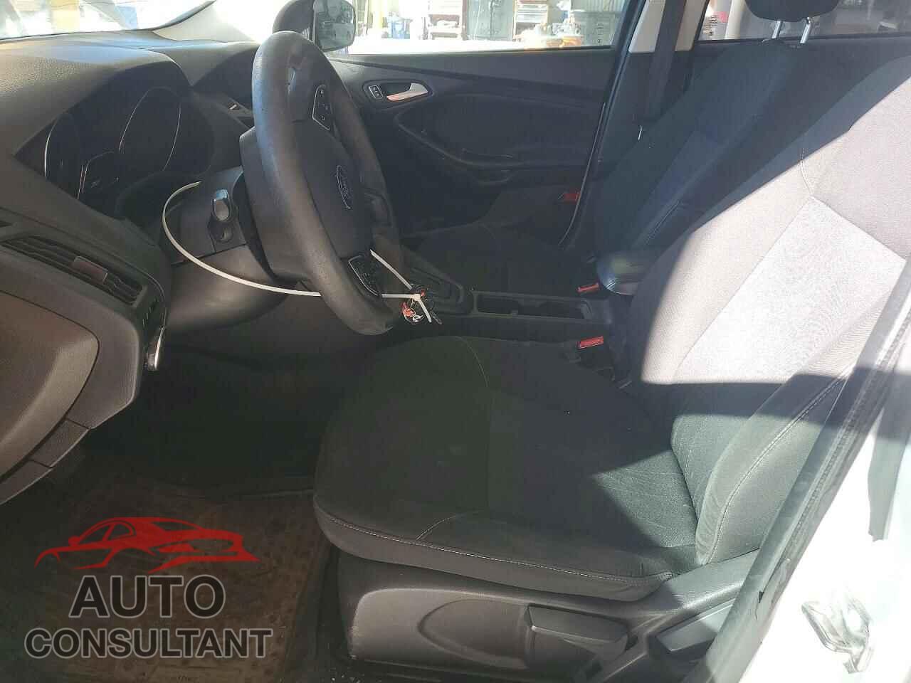 FORD FOCUS 2017 - 1FADP3F25HL317294