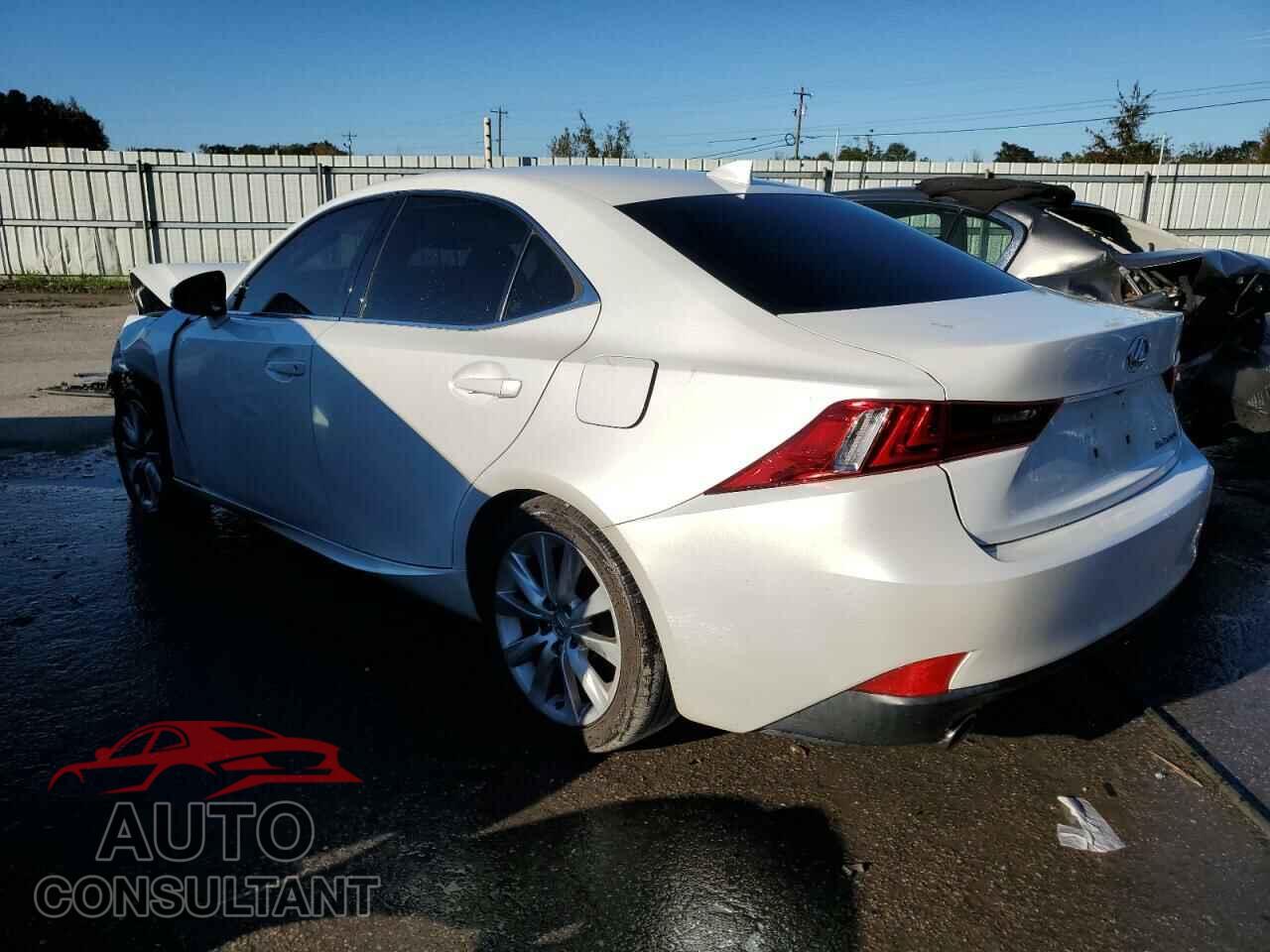 LEXUS IS 2016 - JTHBA1D24G5001154