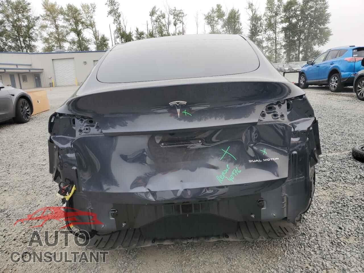 TESLA MODEL Y 2024 - 7SAYGAEE7RF006775