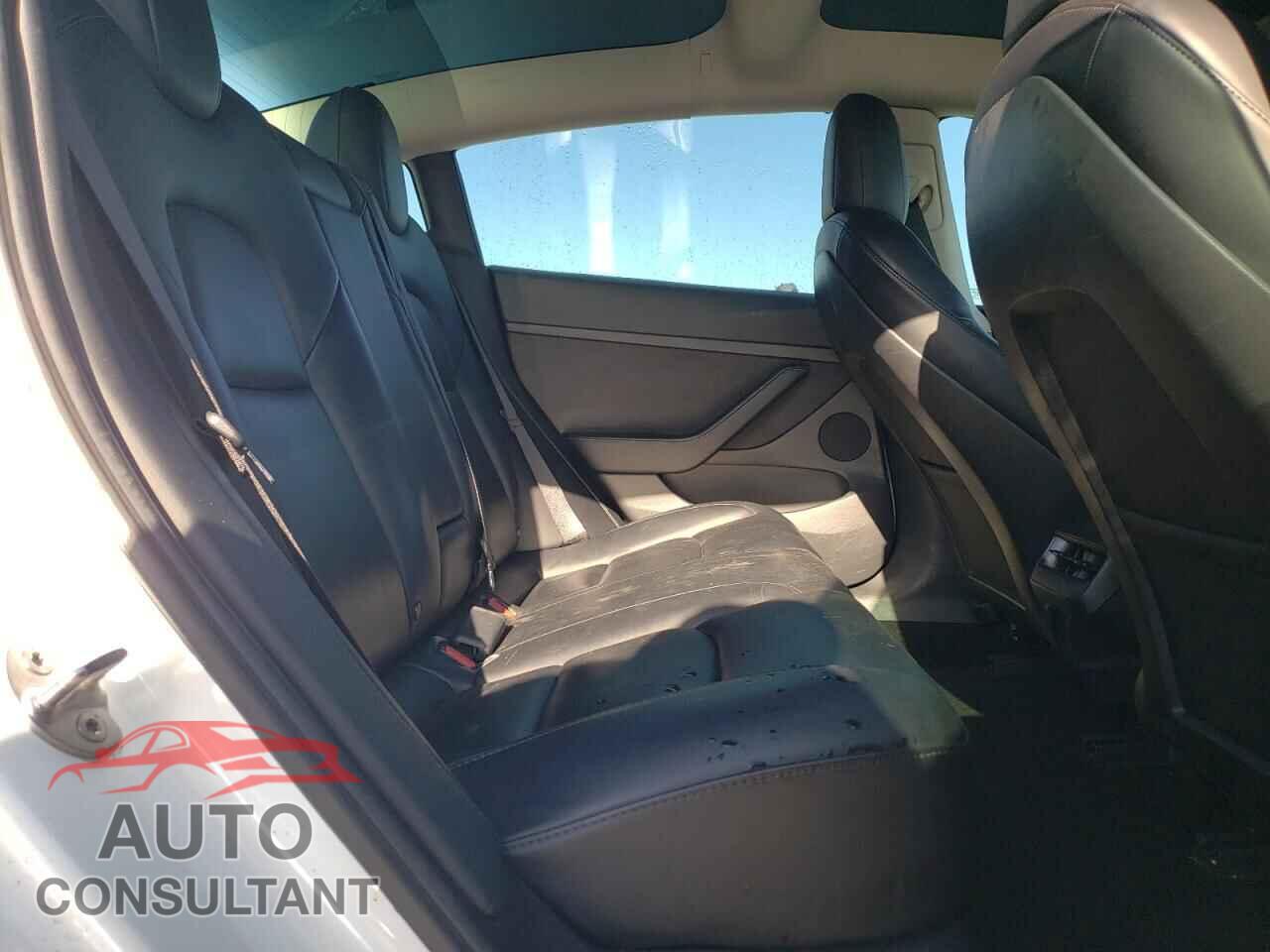 TESLA MODEL 3 2021 - 5YJ3E1EAXMF045573