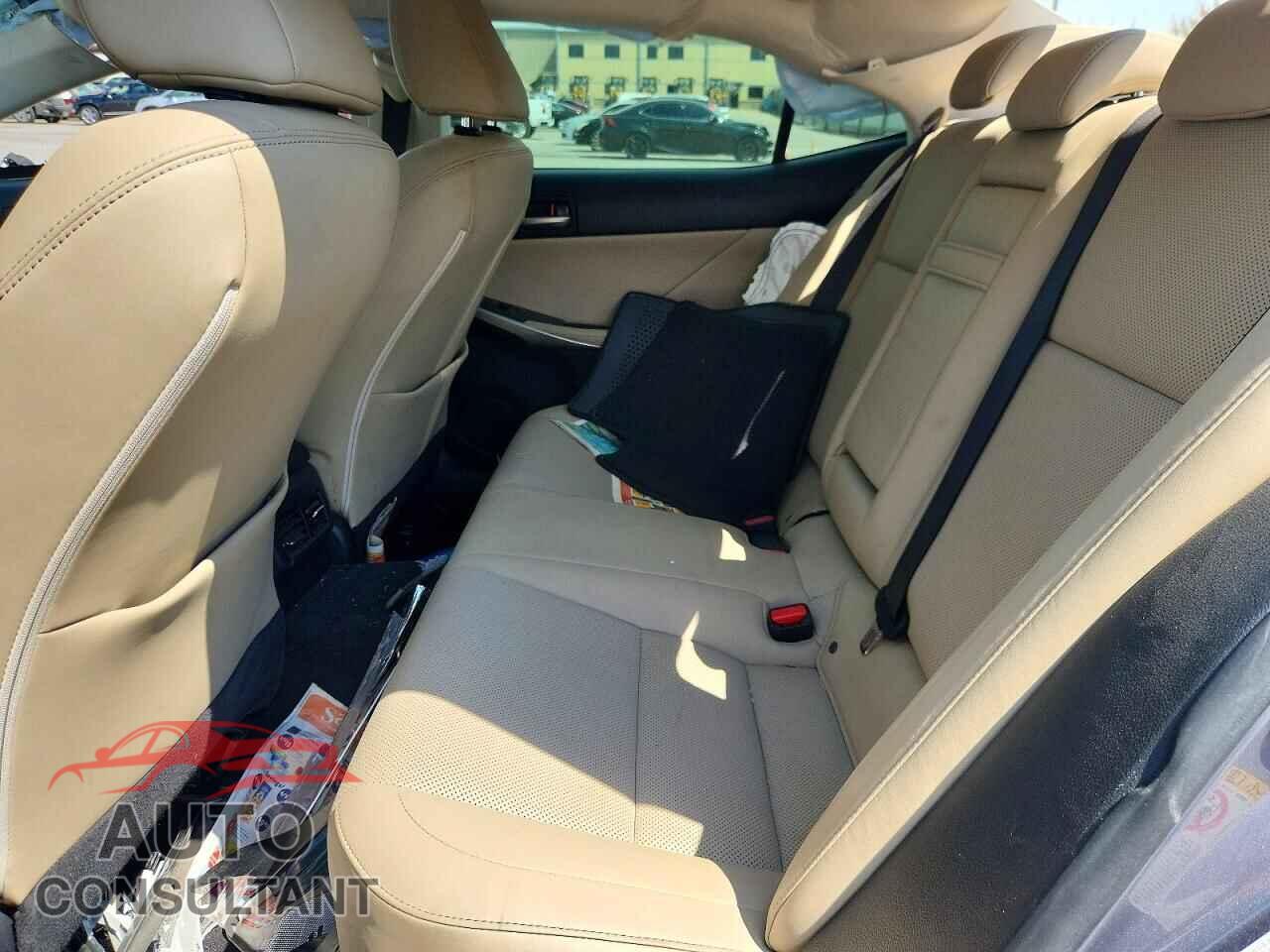 LEXUS IS 2018 - JTHBA1D27J5072162
