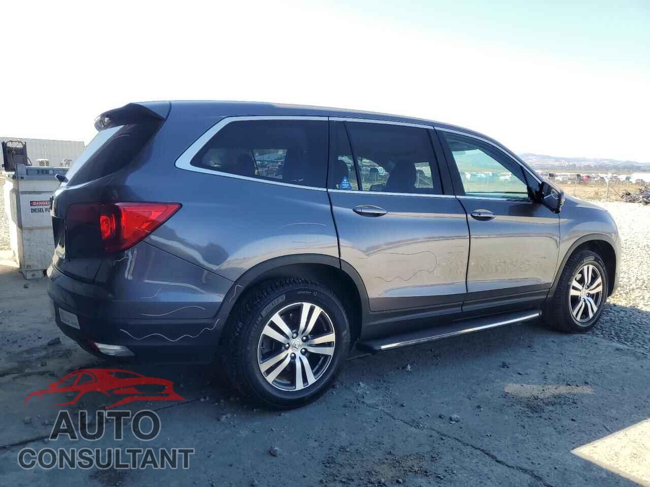 HONDA PILOT 2017 - 5FNYF5H31HB009896