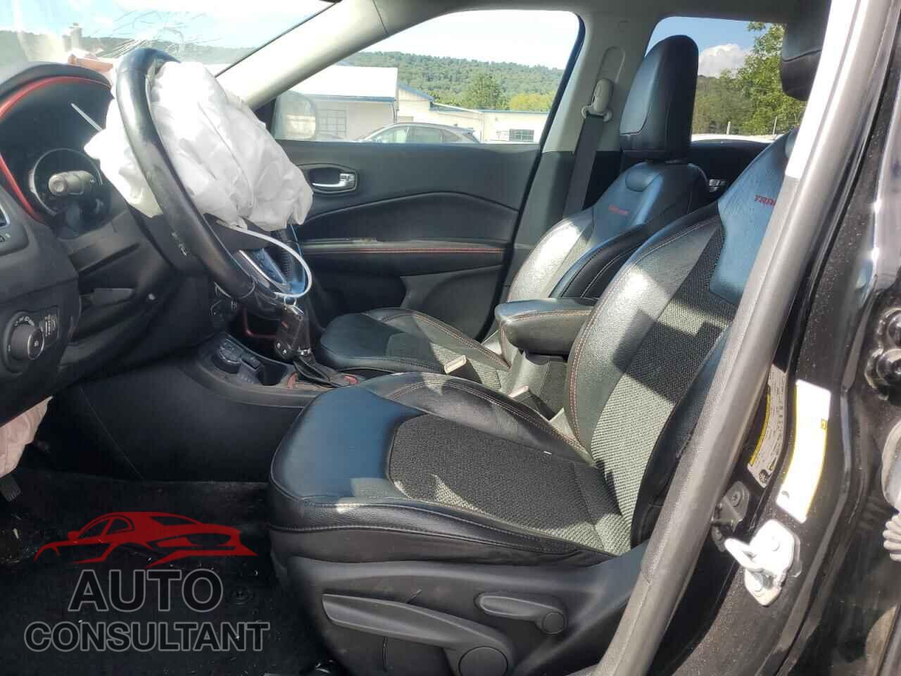 JEEP COMPASS 2019 - 3C4NJDDB6KT688310