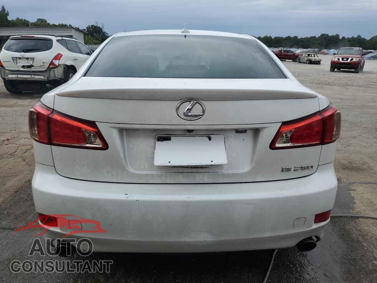 LEXUS IS 2011 - JTHBF5C23B5152568