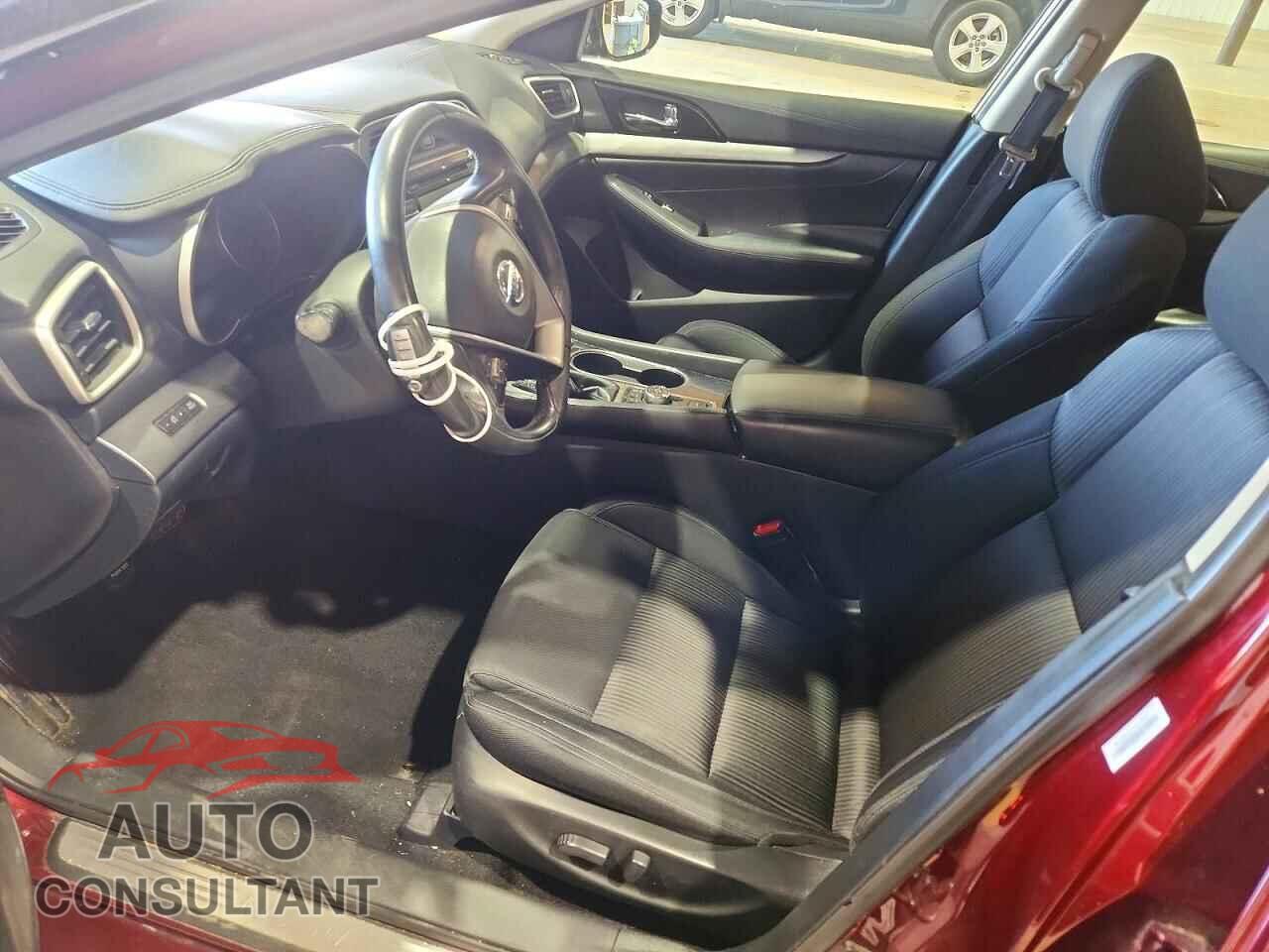 NISSAN MAXIMA 2017 - 1N4AA6AP5HC408591
