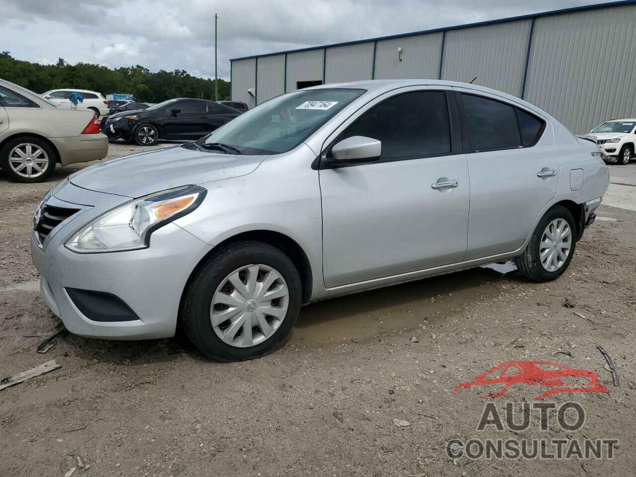 NISSAN VERSA 2017 - 3N1CN7APXHK437661