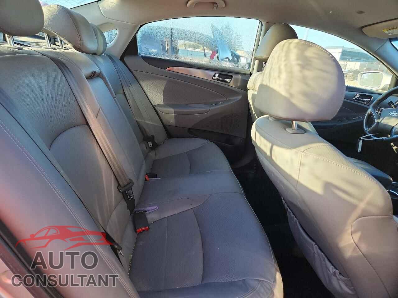 HYUNDAI SONATA 2012 - KMHEC4A42CA046669