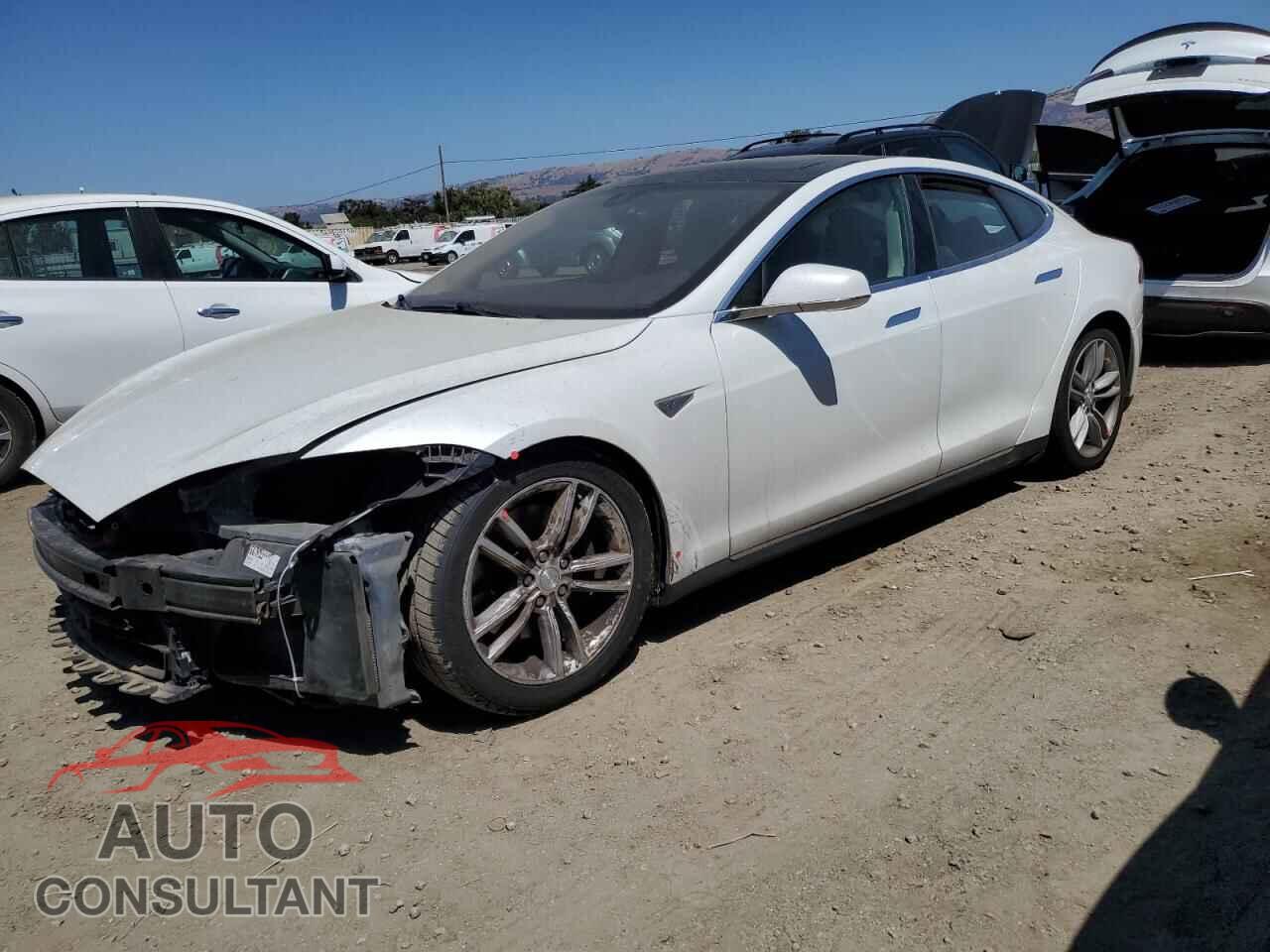 TESLA MODEL S 2014 - 5YJSA1H11EFP57345