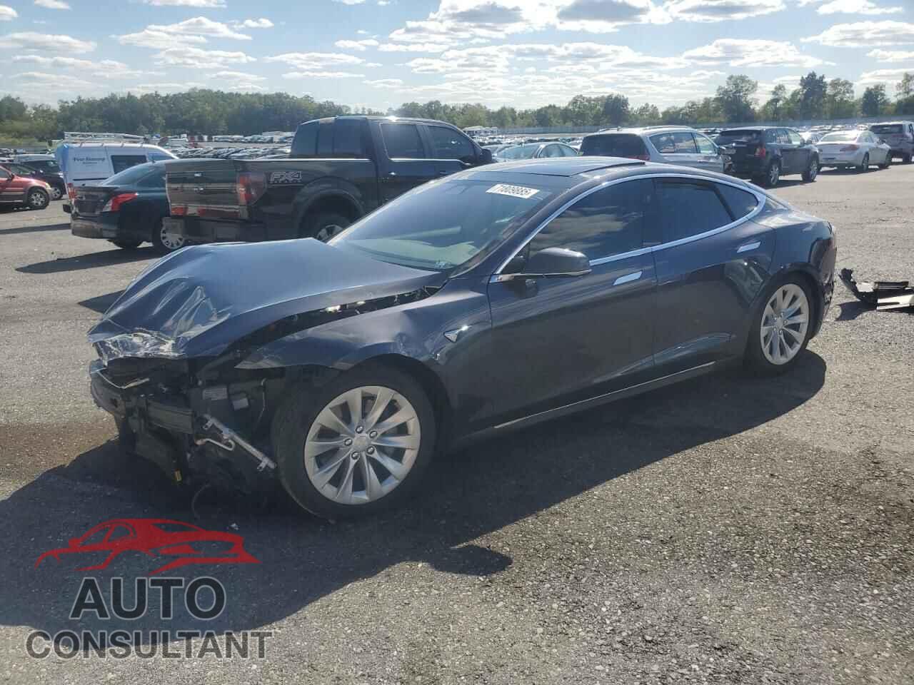 TESLA MODEL S 2017 - 5YJSA1E23HF204729