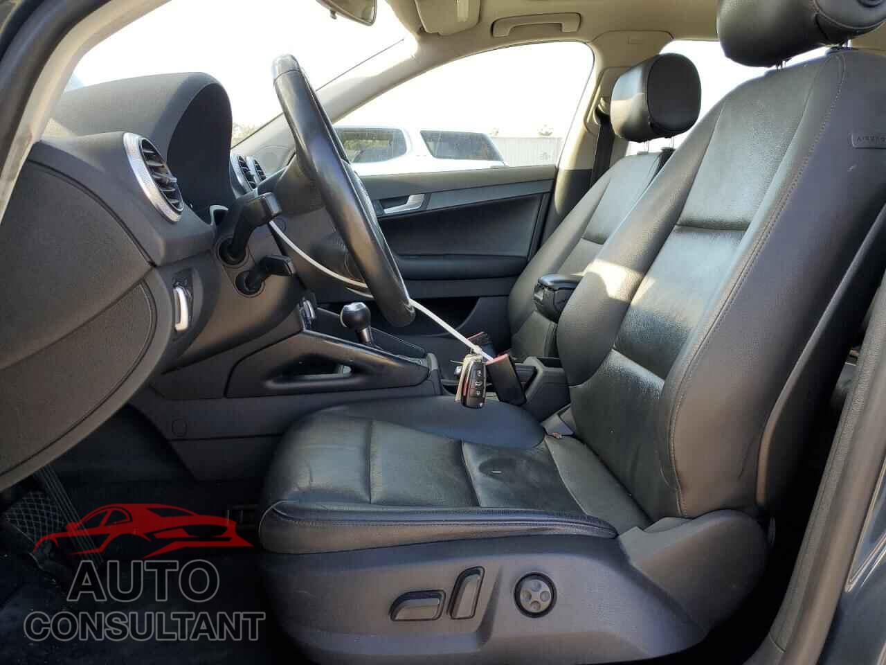 AUDI A3 2013 - WAUBEAFMXDA007528