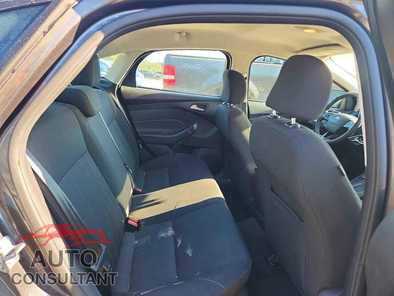FORD FOCUS 2015 - 1FADP3F28FL314273