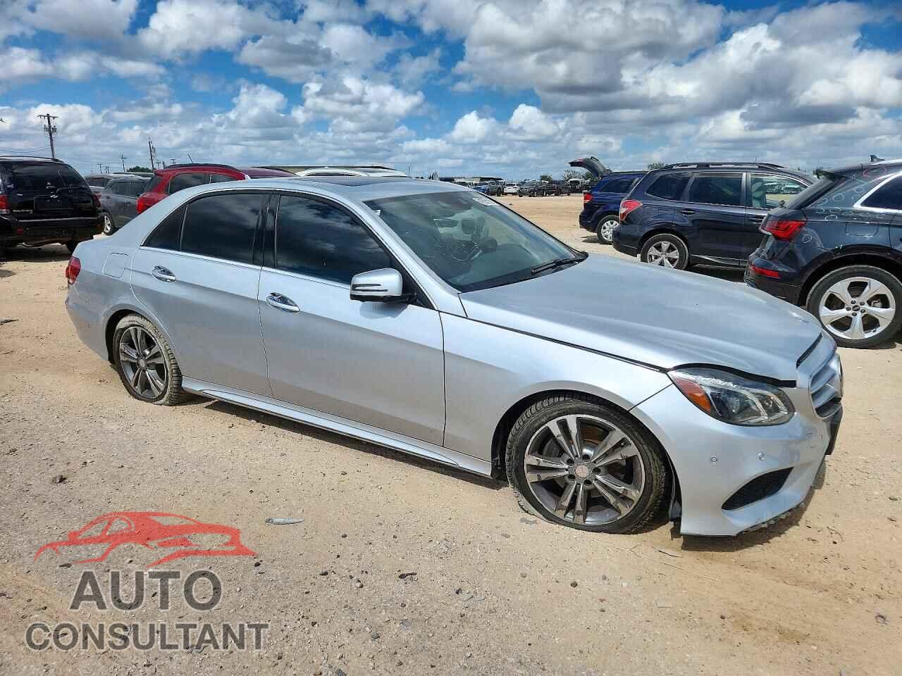 MERCEDES-BENZ E-CLASS 2015 - WDDHF0EB0FB093133