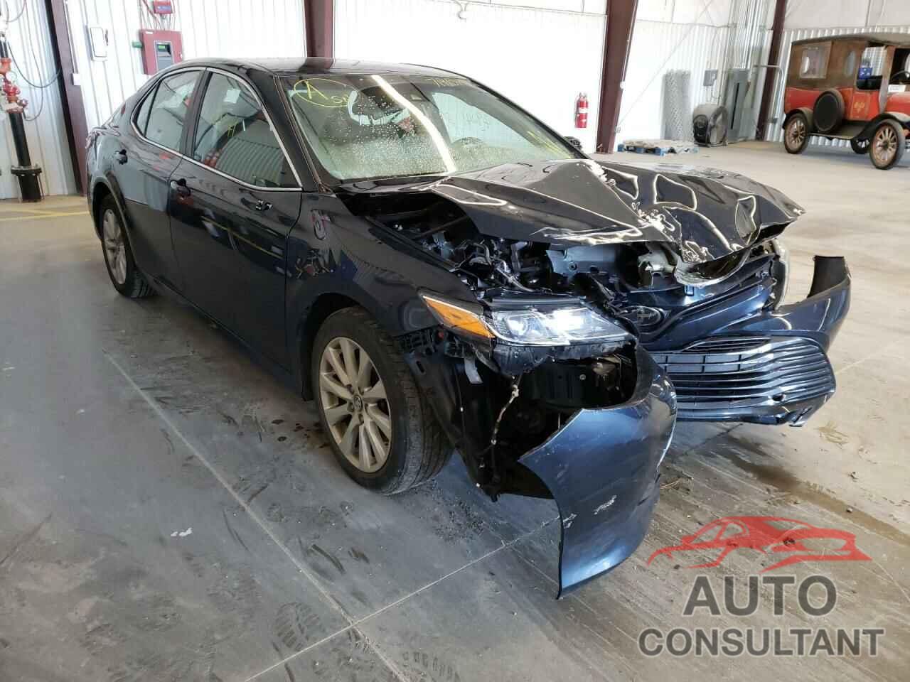 TOYOTA CAMRY 2018 - 4T1B11HK8JU529364
