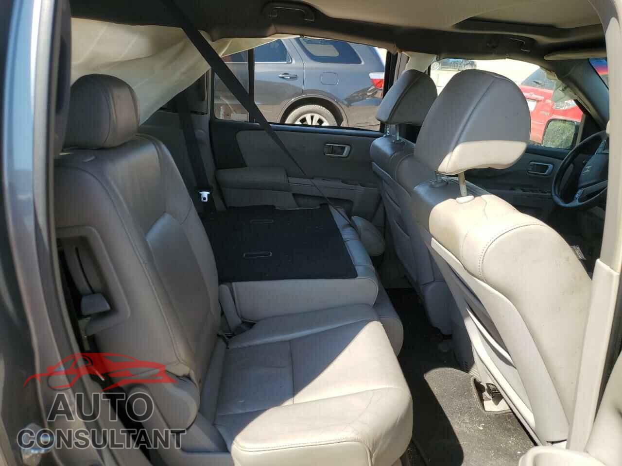 HONDA PILOT 2009 - 5FNYF38579B013975