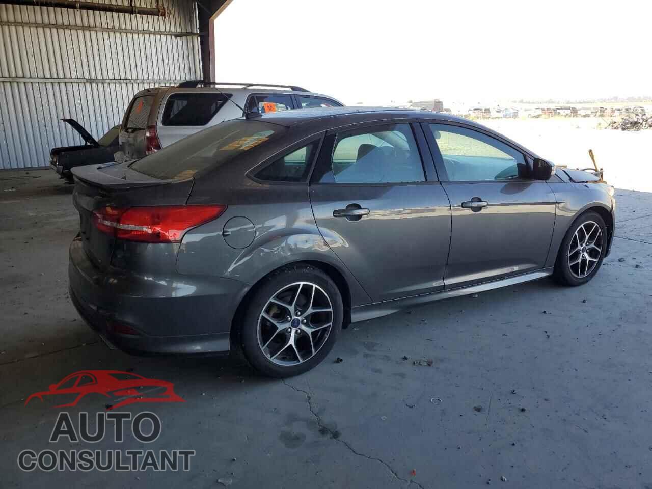 FORD FOCUS 2015 - 1FADP3F27FL232373