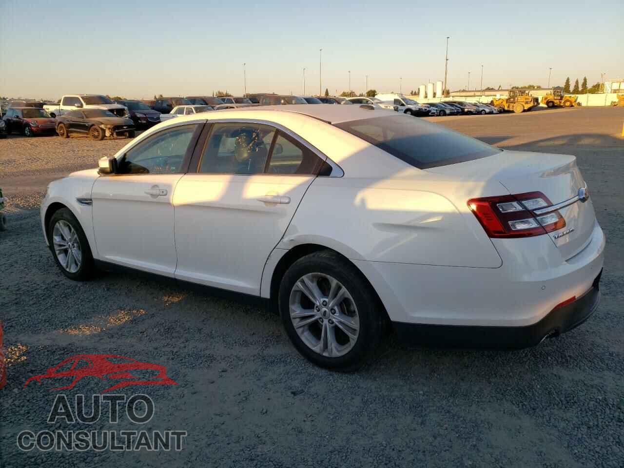 FORD TAURUS 2016 - 1FAHP2E84GG134428