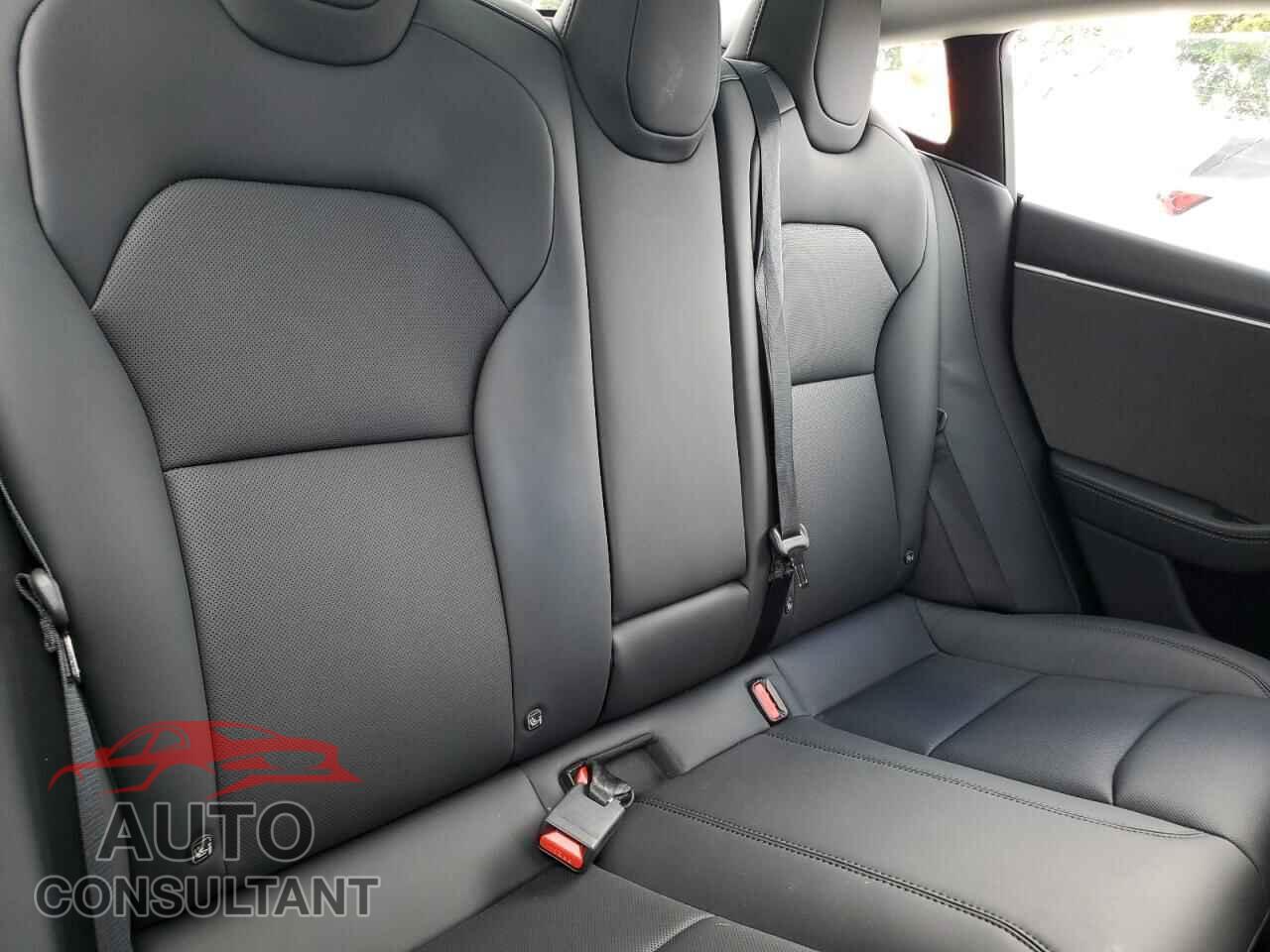 TESLA MODEL 3 2025 - 5YJ3E1EA0SF986298
