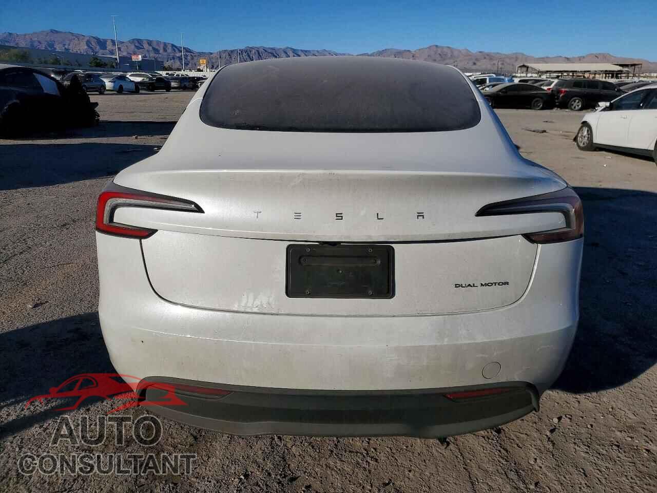 TESLA MODEL 3 2024 - 5YJ3E1EB0RF834752