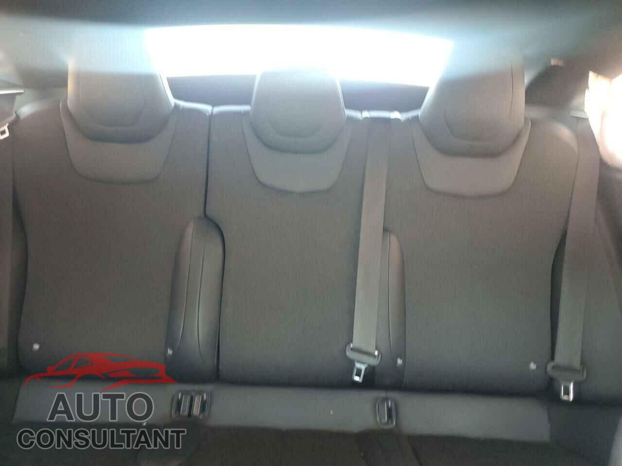 TESLA MODEL S 2017 - 5YJSA1E2XHF209829