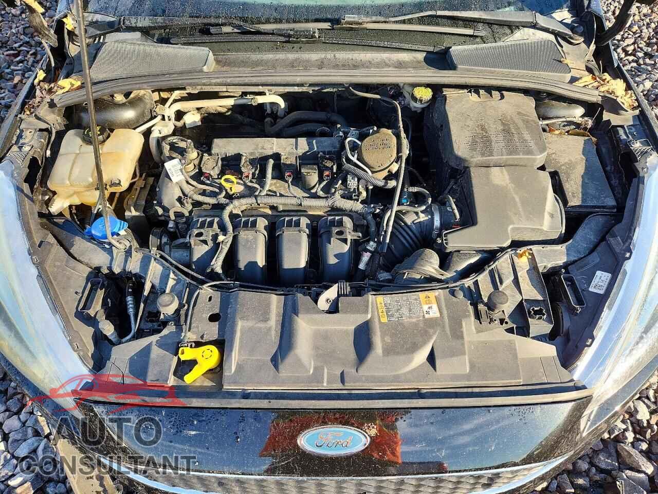 FORD FOCUS 2015 - 1FADP3F28FL203948