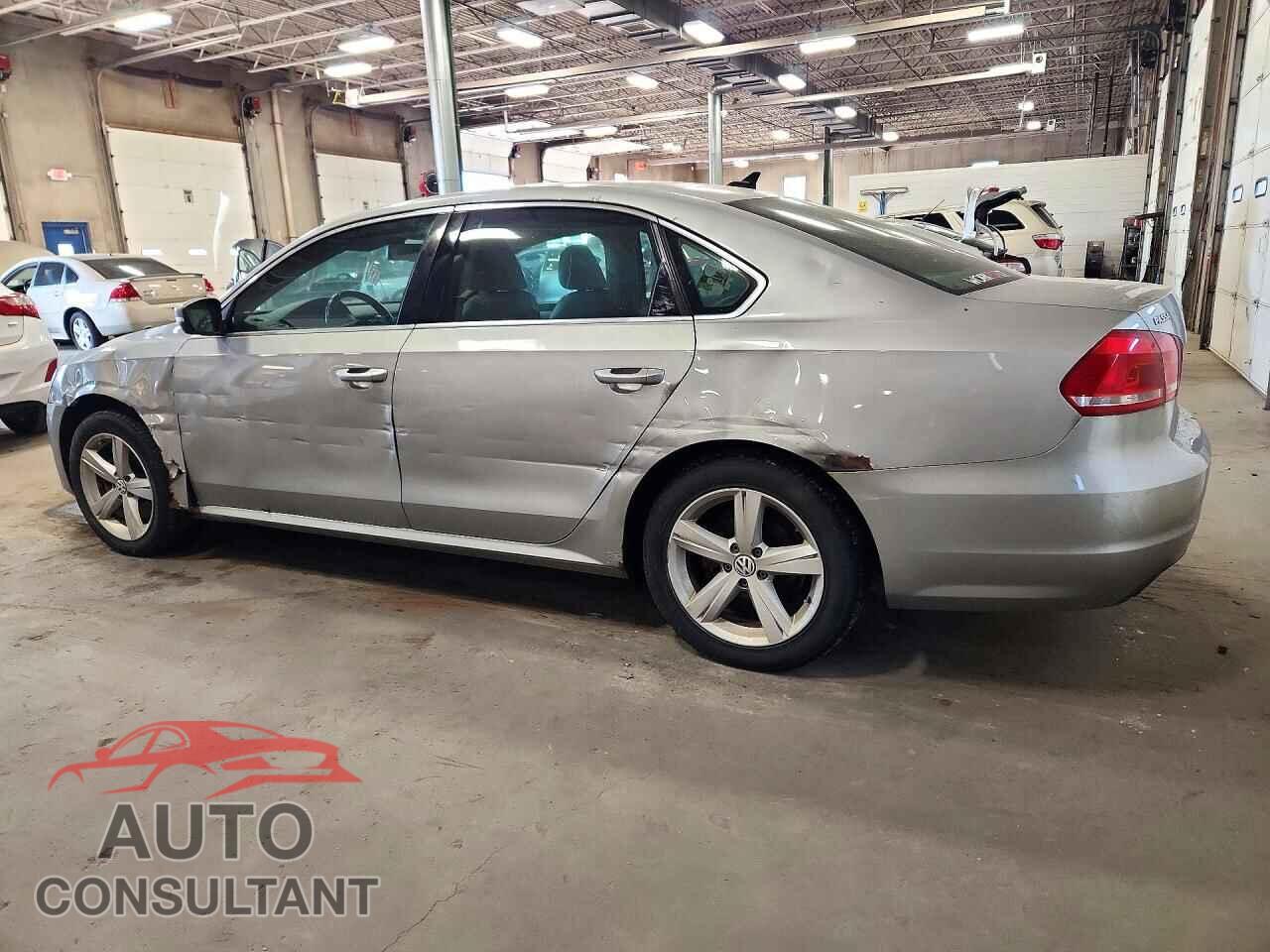 VOLKSWAGEN PASSAT 2013 - 1VWBN7A32DC025639