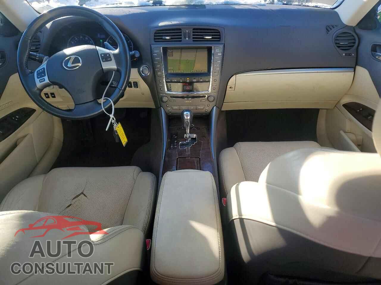 LEXUS IS 2011 - JTHCF5C29B5046713