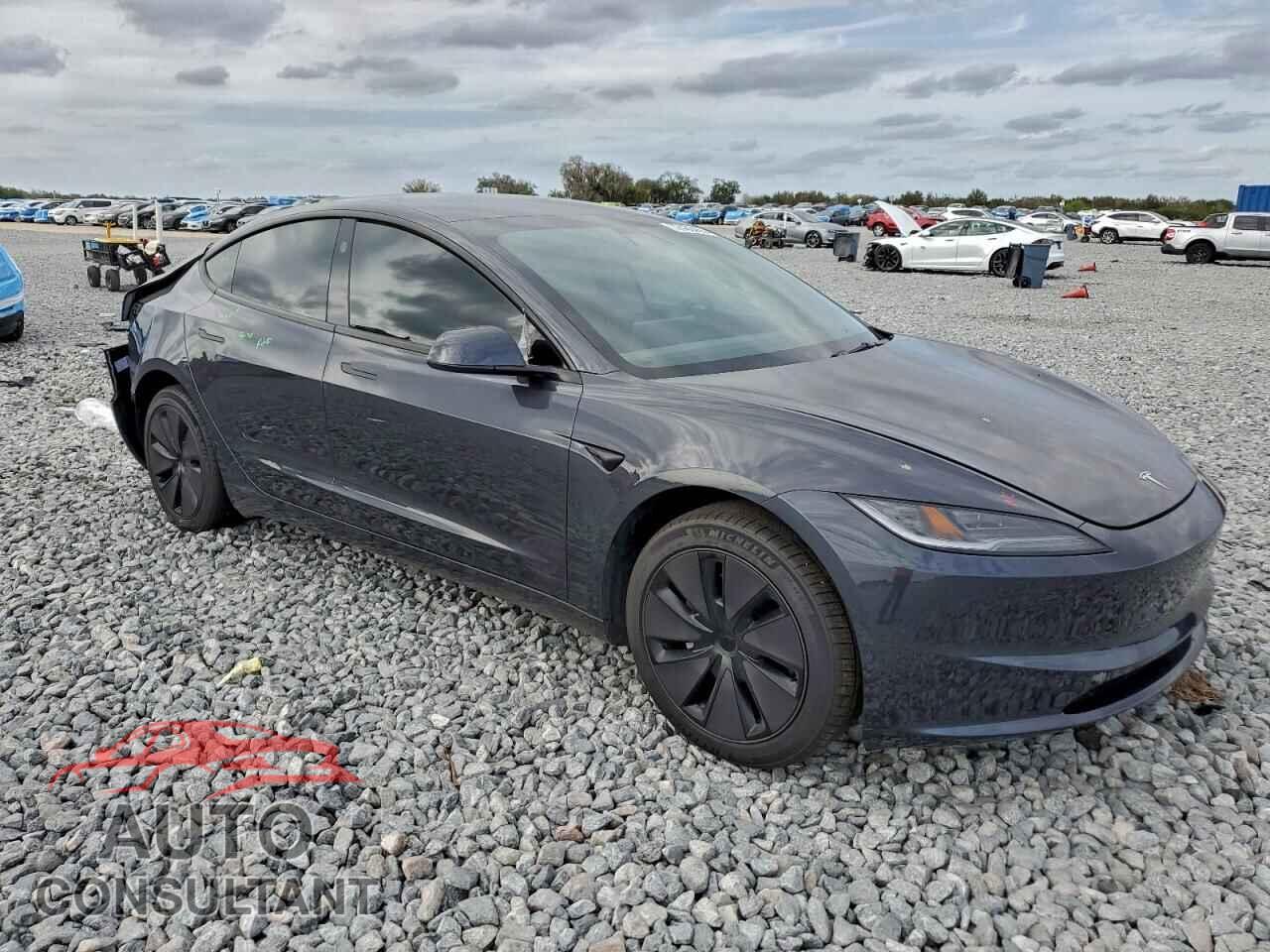 TESLA MODEL 3 2025 - 5YJ3E1EAXSF968097