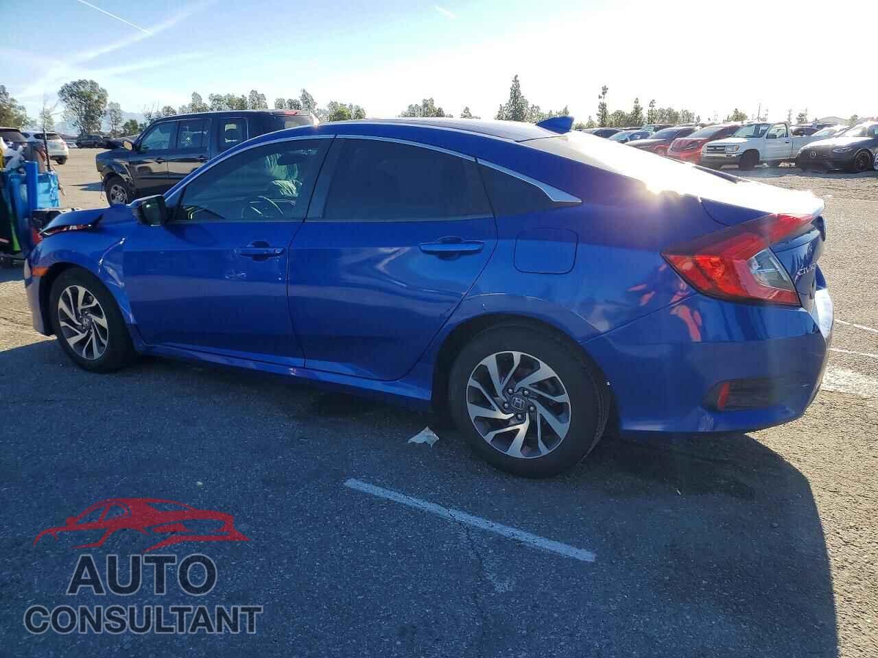 HONDA CIVIC 2018 - 2HGFC2F71JH535404