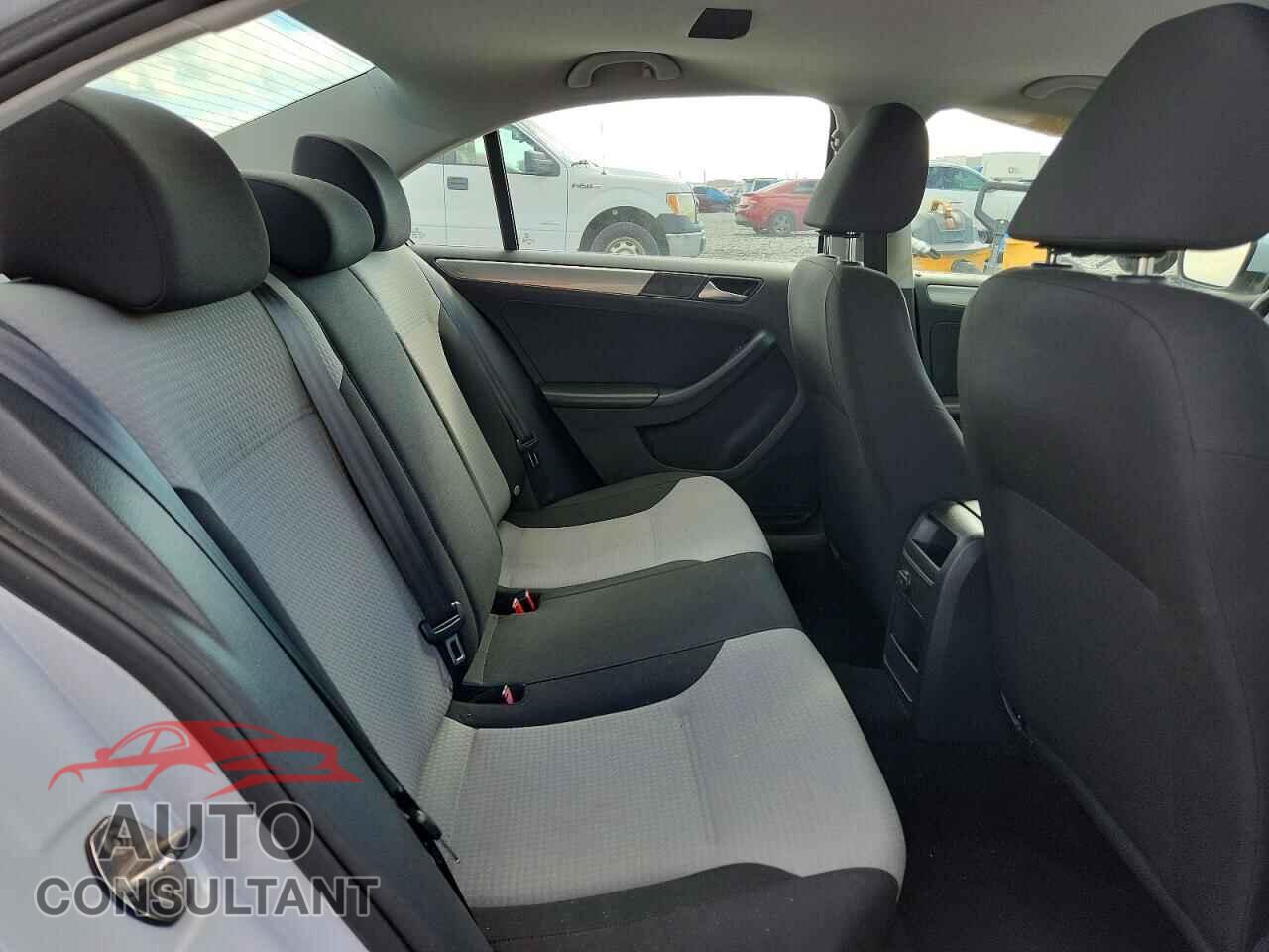 VOLKSWAGEN JETTA 2017 - 3VW2B7AJ7HM371469