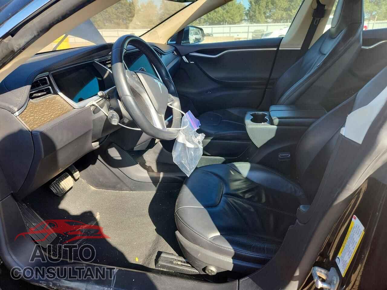 TESLA MODEL S 2013 - 5YJSA1CN3DFP12271