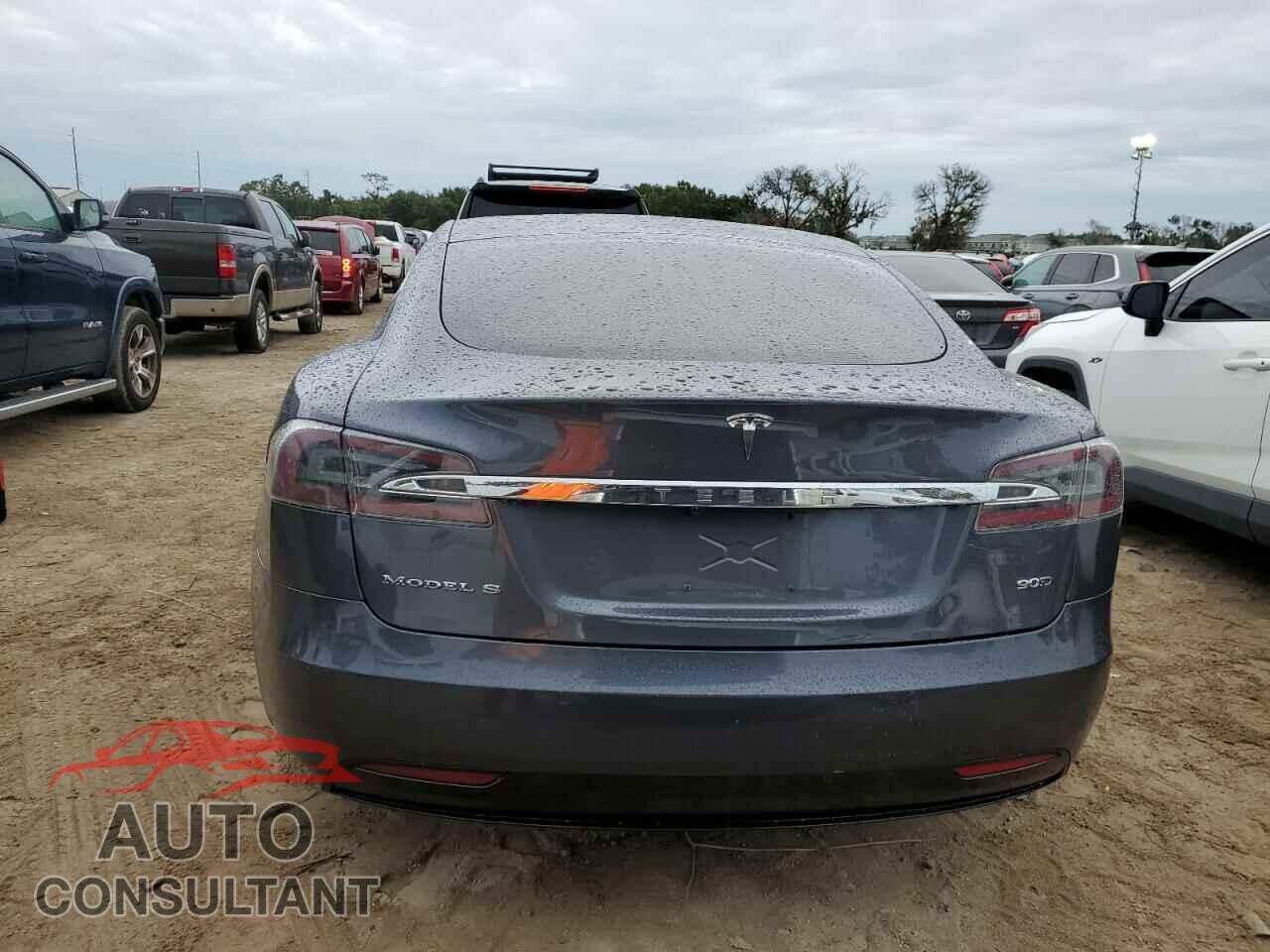 TESLA MODEL S 2017 - 5YJSA1E2XHF194720